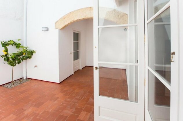 Cal Bisbe - Photo3