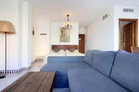 Apartamentos Plaza Cordoba - Photo2