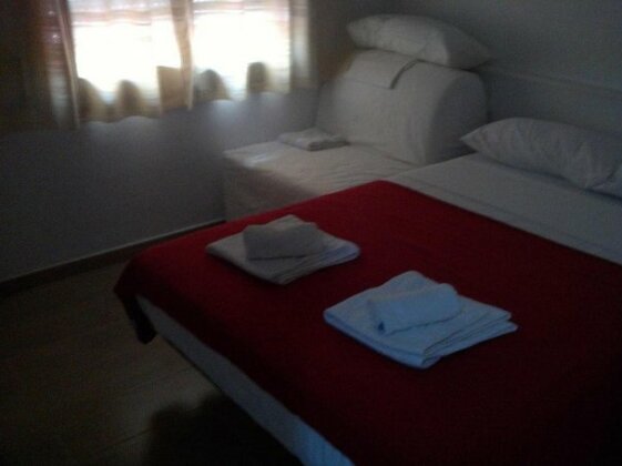 Hostal Cubelles - Photo5