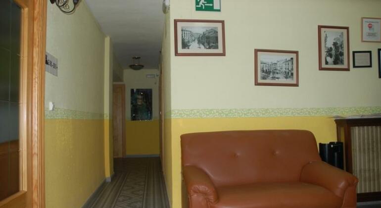 Hostal Residencia Castilla - Photo4