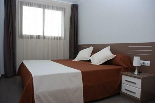 Aparthotel El Faro - Photo3