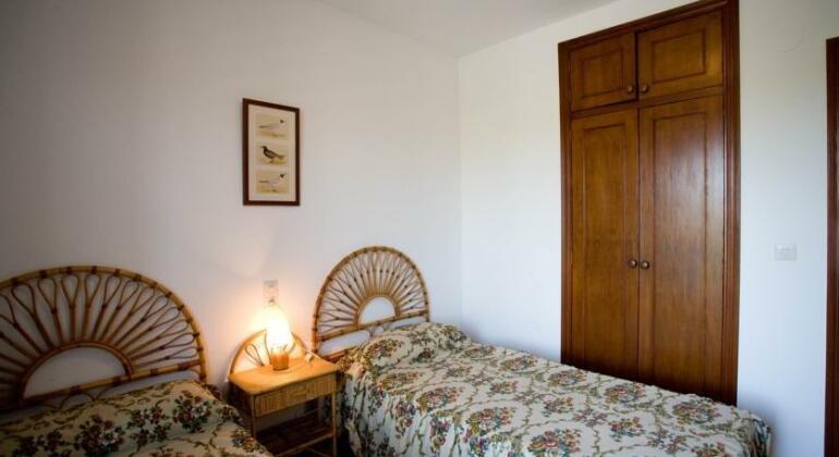 Cornelia Denia - Photo3