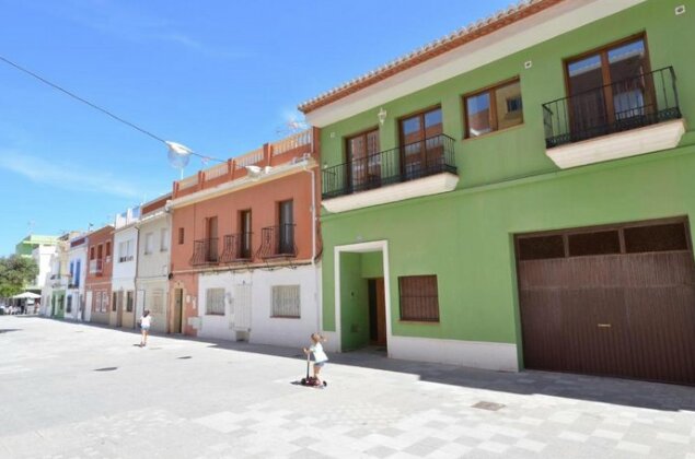 The green townhouse in Denia centre