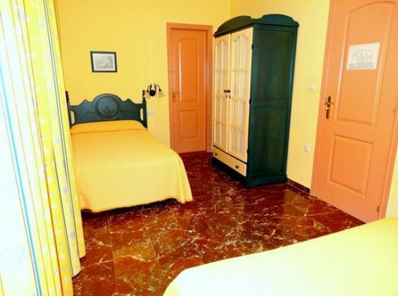 Apartamentos Turisticos La Fonda - Photo5