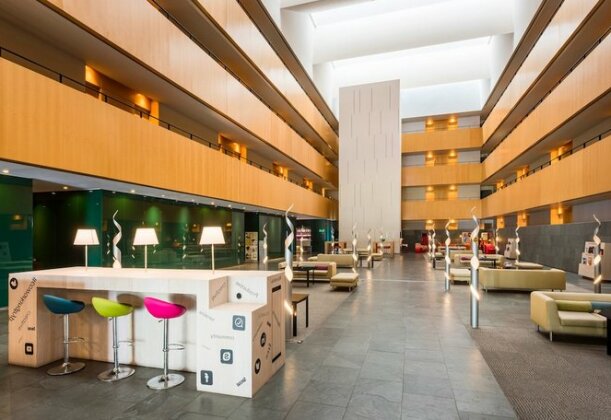 Tryp Barcelona Aeropuerto Hotel - Photo3