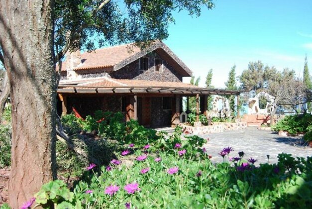 HomeLike Volcano Views ECO-House