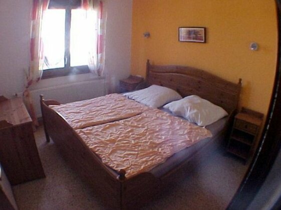 010 Segre Apt - Photo5