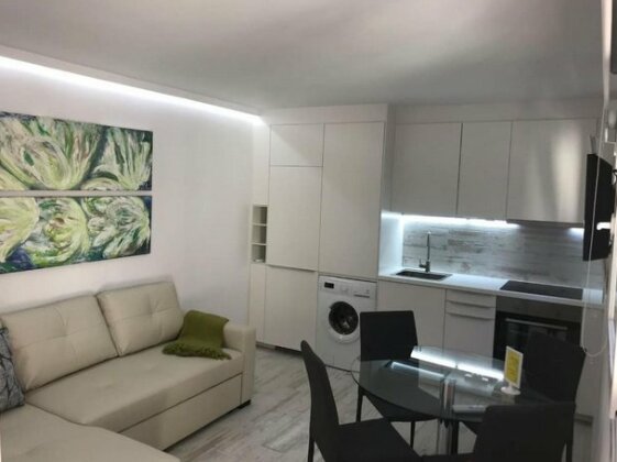 Aparment in Estepona by the beach for up to 5 Close to Puerto Banus - Photo2