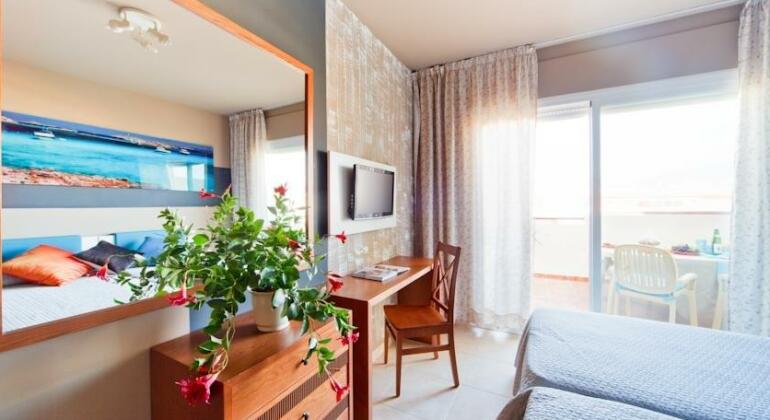 Aparthotel Autosole Estepona - Photo5