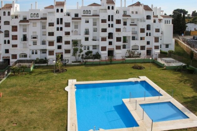 Apartment With 2 Bedrooms in Estepona With Wonderful sea View Pool Access and Terrace - 3 km From - Photo5