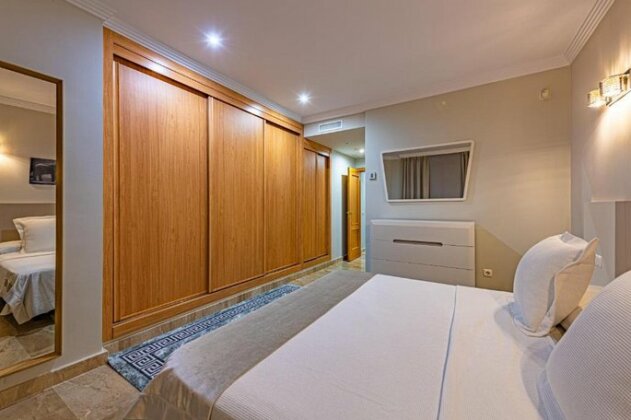 Marina Luxury Apartment - Photo4