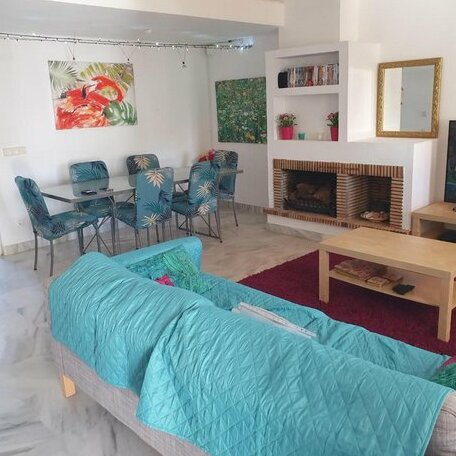 Spacious Townhouse by the beach - Photo3