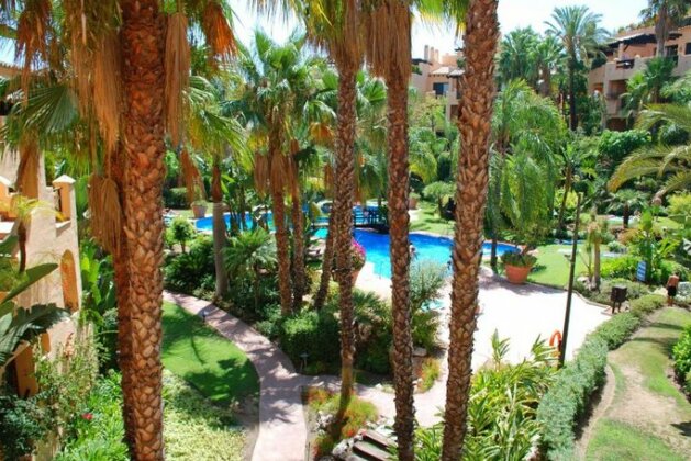 Tropical Holiday Apartment - Photo3