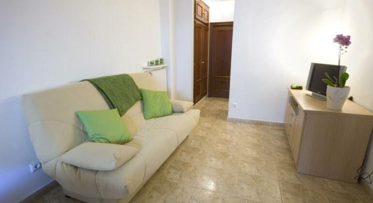 Apartments Figueres - Photo3