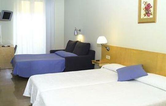 Hotel Rambla Figueres - Photo4