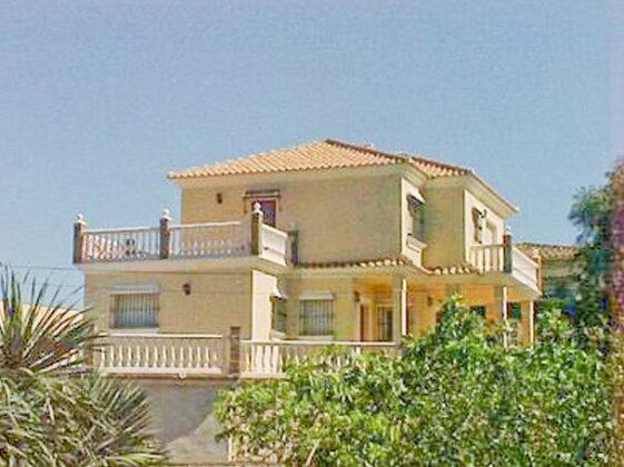 House With 4 Bedrooms in Fuengirola With Private Pool Furnished Terrace and Wifi - 500 m From the