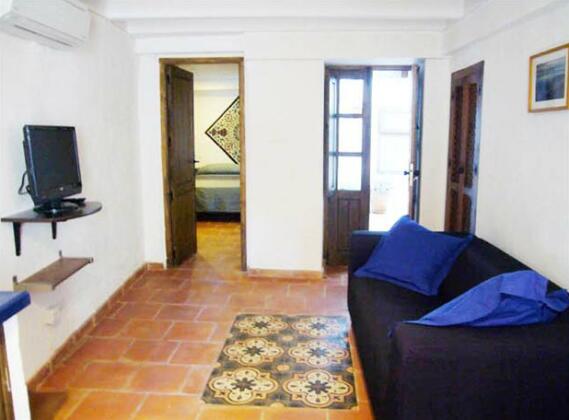 Apartamentos Alhambra - Photo5