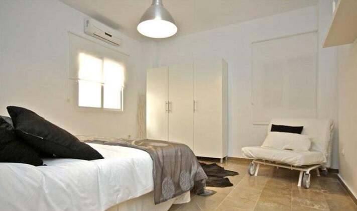 Friendly Rentals Star - Photo3