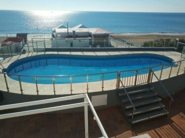 Islantilla-Apartamento con piscina y garaje en primera linea de playa
