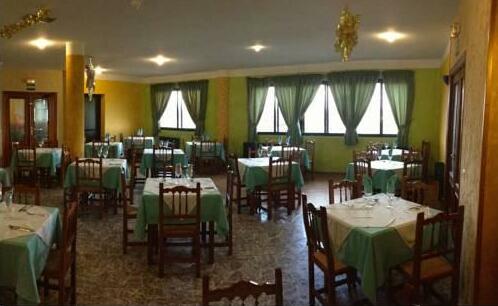 Hotel Restaurante Jarilla - Photo4