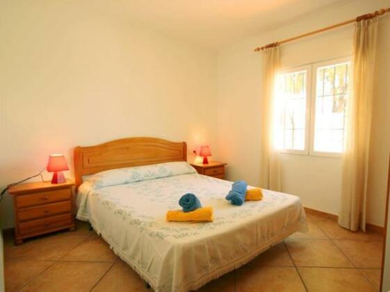 Holiday Home Caleta - Photo4