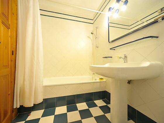 Interhome - Paul Cezanne 27 - Photo3
