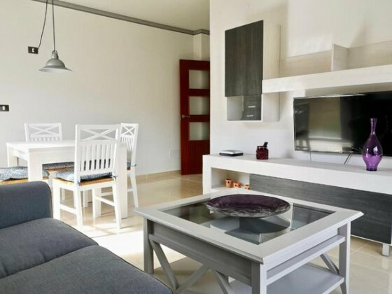 Amplio apartamento de tres dormitorios con vistas al Teide y al mar by TheOceanRentals - Photo2