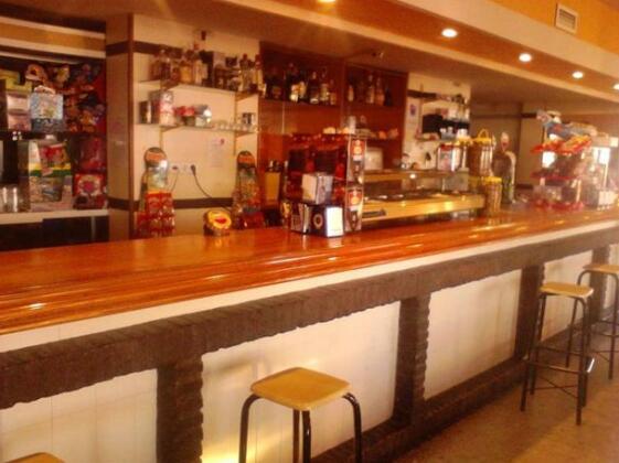 Hostal Restaurante Carlos III - Photo5
