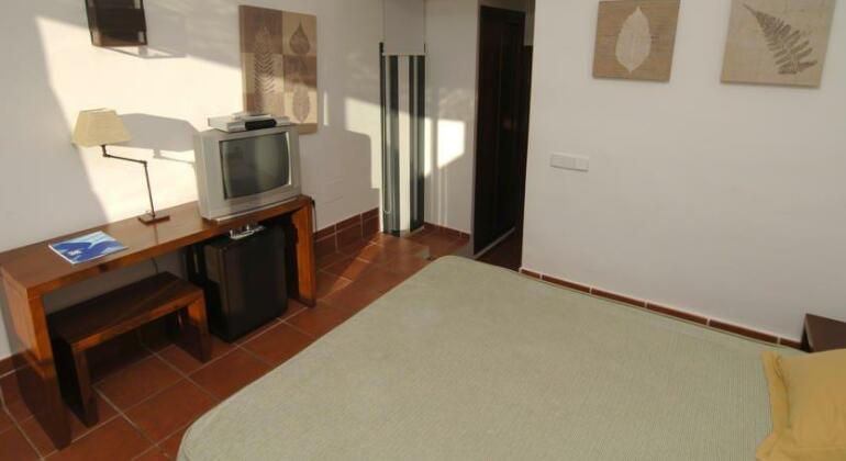 Hotel Cala Chica - Photo2