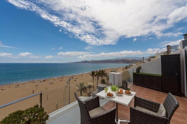 Huge terrace on Las Canteras Home on the beach