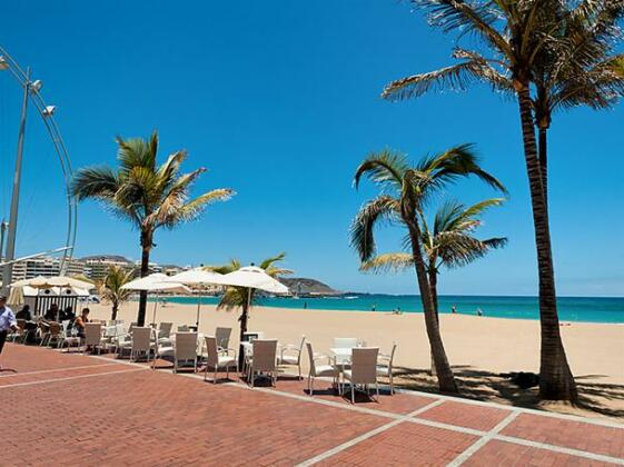 Las Canteras Seafront Apartment