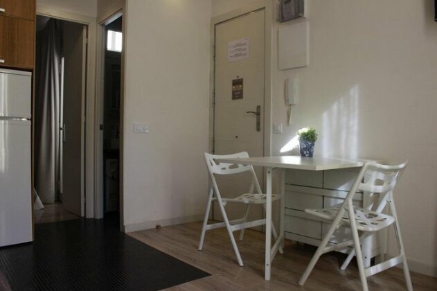 Fira Barcelona Collblanc Apartment - Photo3