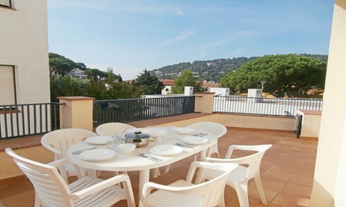 104686 - Apartment In Llafranc - Photo2