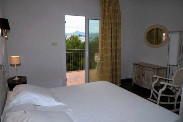 Hotel Grifeu Llanca - Photo2