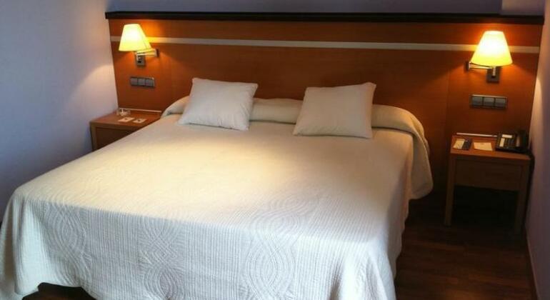 Hotel Isur Llerena - Photo5