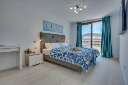 Modern 2 Bedroomed Apartment Los Cristianos Center