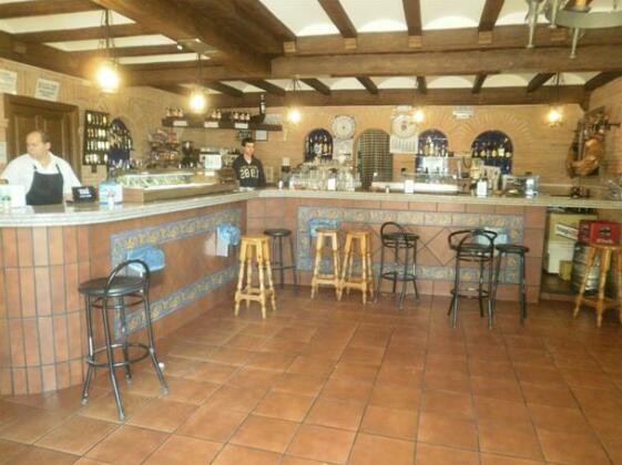Hostal Restaurante Las Ruedas - Photo4