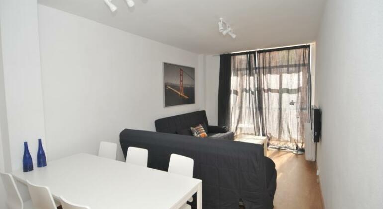 Apartamentos Ave Maria - Photo2