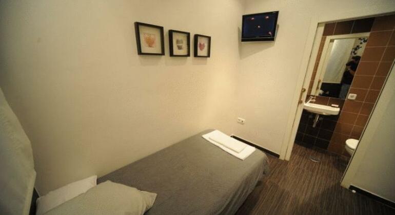 CH Lemon Rooms - Madrid - Photo4