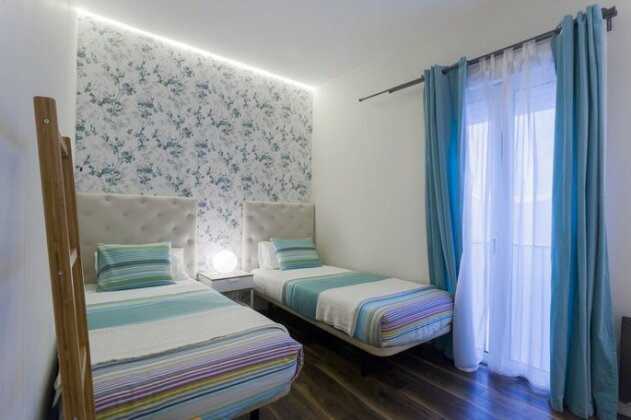 Dobo Rooms Relatores Apartments - Photo4
