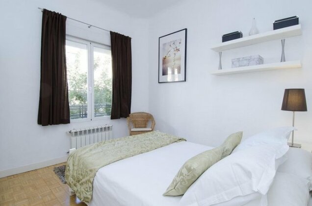 Friendly Rentals Arguelles - Photo2