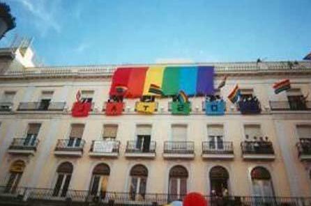 Gay Hostal Puerta del Sol