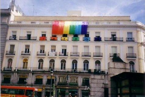 Gay Hostal Puerta del Sol - Photo2