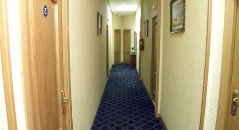 Hostal Biarritz - Photo3