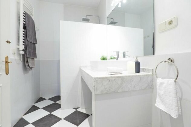 Leeways Apartment In Velazquez - Photo3