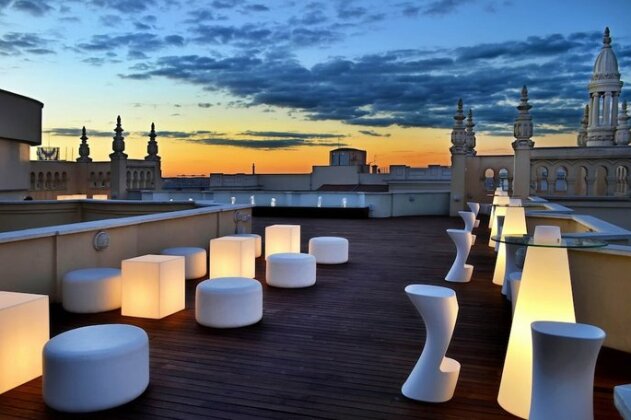 Tryp Madrid Cibeles Hotel - Photo2
