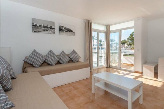 Neighbours Apartments - Photo2