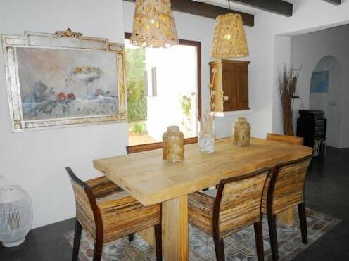 Villa Luisa Mahon - Photo4