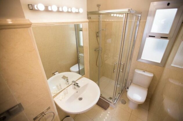 AB Apartamentos Reding - Photo4