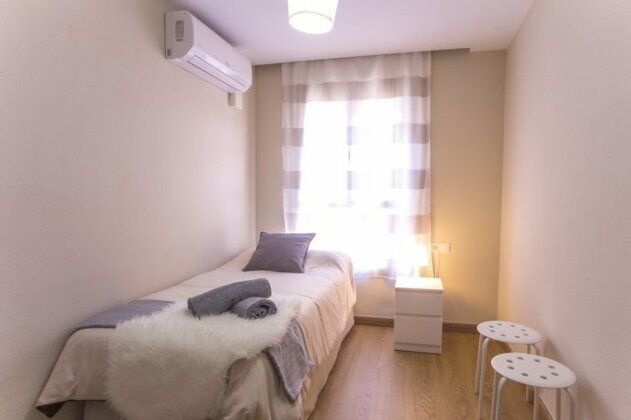 Apartamentos Picasso Plaza Merced - Photo3